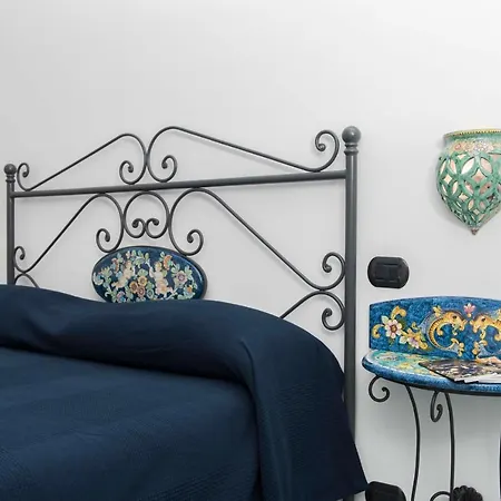 فندق مبيت وإفطار Palazzo Pinto 4*